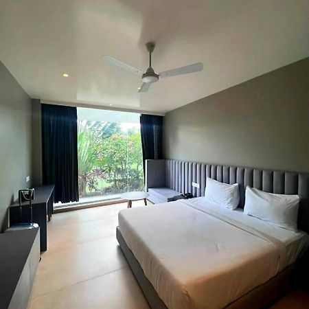 The Democracy Hotel & Resorts Nashik Esterno foto
