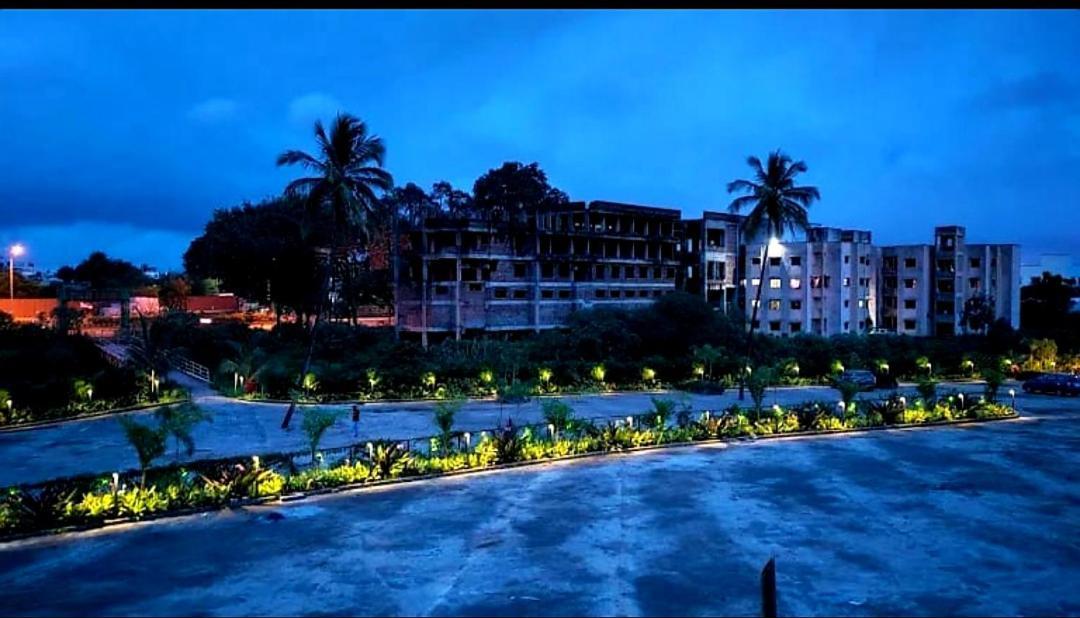 The Democracy Hotel & Resorts Nashik Esterno foto