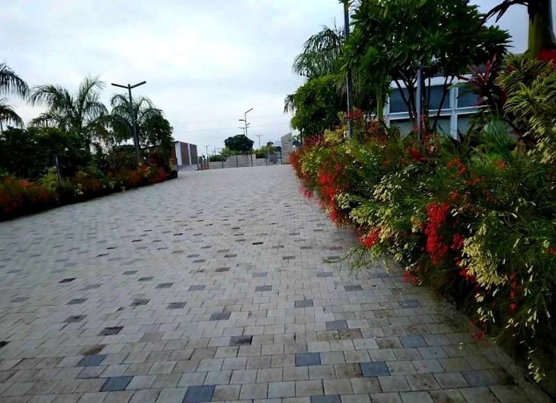 The Democracy Hotel & Resorts Nashik Esterno foto